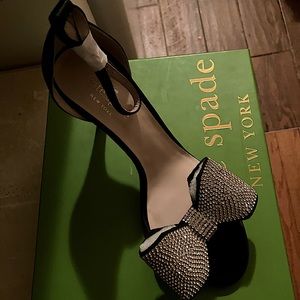 Kate Spade size 8 women’s black satin shoes. Excellent condition. Box included.